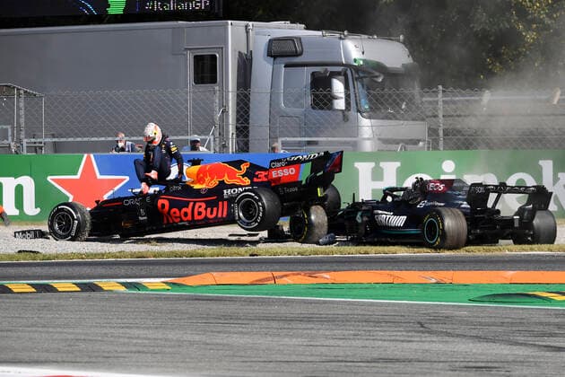 VERSTAPPEN Max F1 Team Red Bull Racing in crash with HAMILTON Lewis Team Mercedes AMG F1 Formula one GP of Italy 2021 at Monza on September 12, 2021
