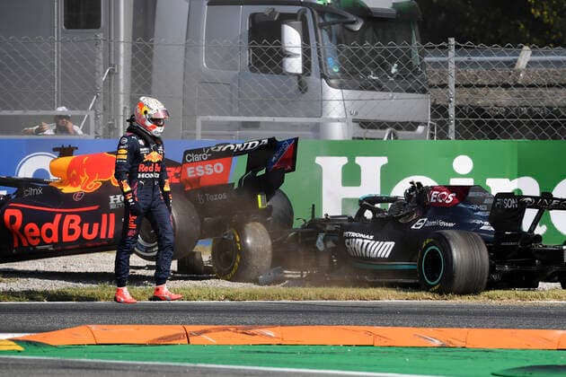VERSTAPPEN Max F1 Team Red Bull Racing in crash with HAMILTON Lewis Team Mercedes AMG F1 Formula one GP of Italy 2021 at Monza on September 12, 2021