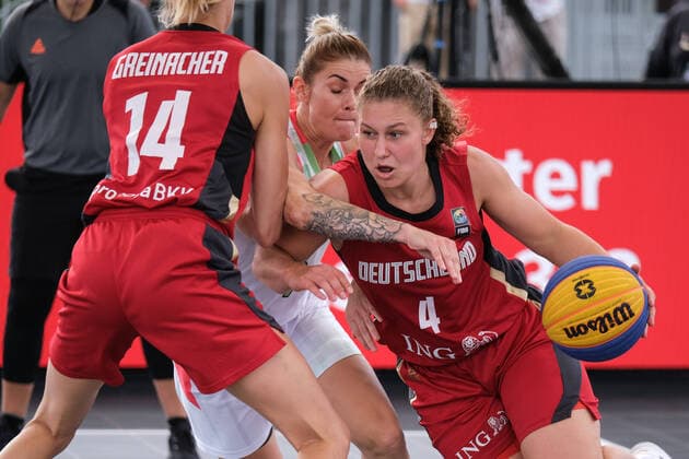 Luana Rodefeld (Germany) and Alexandra Theodorean (Hungary) in action during FIBA 3x3 Europe Cup 2021, Basketball EuroCup Championship in Paris, France, September 12 2021  Copyright: xDavidexDixLallax xIPAx xDavidexDixLallax 0