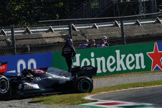 FORMULA 1 HEINEKEN GRAN PREMIO D ITALIA 2021 12 09 2021, Autodromo Nazionale di Monza, Monza, FORMULA 1 HEINEKEN GRAN PREMIO D ITALIA 2021 ,in the picture accident between Max Verstappen NEL 33 , Red Bull Racing Honda and Lewis Hamilton GBR 44 , Mercedes AMG Petronas Formula One Team nordphotoxGmbHx xBratic nph00250