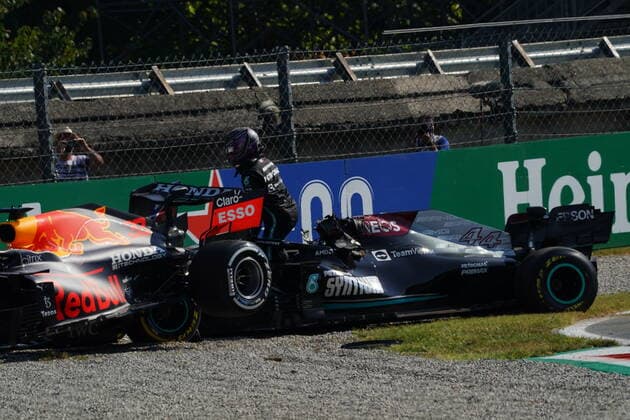 FORMULA 1 HEINEKEN GRAN PREMIO D ITALIA 2021 12 09 2021, Autodromo Nazionale di Monza, Monza, FORMULA 1 HEINEKEN GRAN PREMIO D ITALIA 2021 ,in the picture accident between Max Verstappen NEL 33 , Red Bull Racing Honda and Lewis Hamilton GBR 44 , Mercedes AMG Petronas Formula One Team nordphotoxGmbHx xBratic nph00250