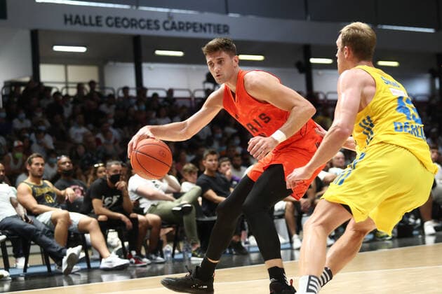 Dustin Sleva (Paris Basketball) BASKETBALL : Paris Basket vs Alba Berlin - Paris Europaspiele - 12 09 2021 KevinDomas Panoramic 