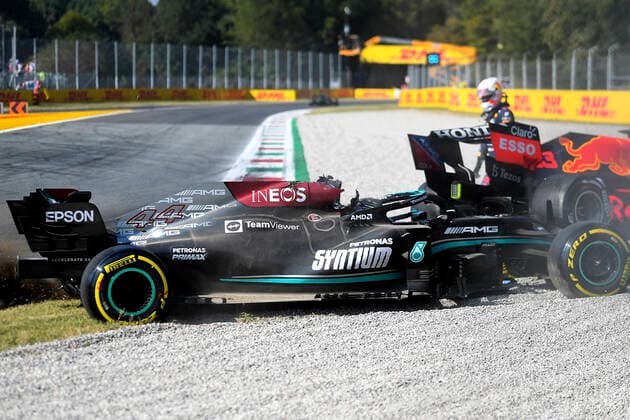 VERSTAPPEN Max F1 Team Red Bull Racing in crash with HAMILTON Lewis Team Mercedes AMG F1 Formula one GP of Italy 2021 at Monza on September 12, 2021