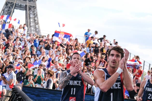 September 12, 2021, Paris, France: Paris, France, Paris, September 12, 2021, The French natianal team thanks their supporters during FIBA 3x3 Europe Cup 2021 - Basketball EuroCup Championship Basketball EuroCup Championship - FIBA 3x3 Europe Cup 2021, Paris, France - ZUMAl164 20210912_zsa_l164_201 Copyright: xDavidexDixLallax