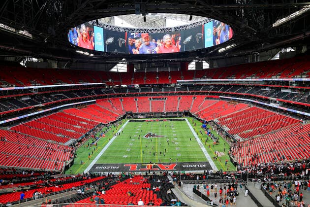 ATLANTA, GA - SEPTEMBER 12: An overview of the stadium and field before the Week 1 NFL, American Football Herren, USA game between the Atlanta Falcons and the Philadelphia Eagles on September 12, 2021 at Mercedes-Benz Stadium in Atlanta, Georgia. (Photo by David J. Griffin Icon Sportswire) NFL: SEP 12 Eagles at Falcons Icon9532109120020