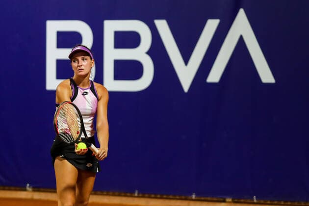 September 12, 2021, VALENCIA, VALENCIA, SPAIN: Darja Semenistaja of Latvia server against Guiomar Maristany of Spain during the first round of the Open Internacional de Valencia, ITF World Tennis, celebrated at Sporting Tennis Valencia on september 12, 2021, in Valencia, Spain. VALENCIA SPAIN - ZUMAa181 20210912_zaa_a181_300 Copyright: xIvanxTerronx