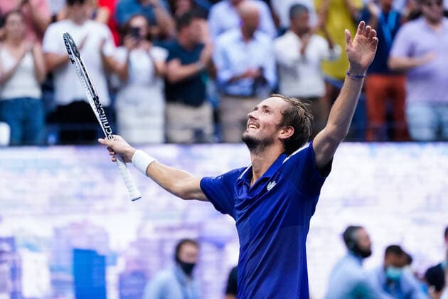 Daniil Medvedev of Russia celebrates his win against Novak Djokavic of Serbia in the Men s Final in Arthur Ashe Stadium at the 2021 US Open Tennis Championships at the USTA Billie Jean King National Tennis Center on Sunday, September 12, 2021 in New York City. It is the first major tournament win for Medvedev.  NYP20210912820 COREYxSIPKIN