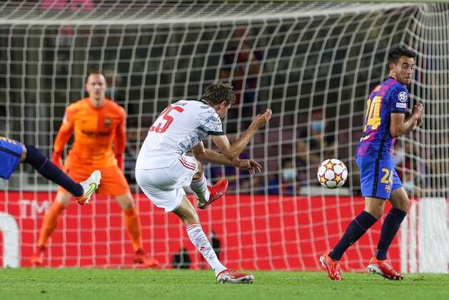 Thomas Mueller 25 FC Bayern Muenchen scores 0 1, Eric Garcia 24 FC Barcelona , FC Barcelona vs FC Bayern Muenchen, Champions League, preliminary round, 14 09 2021 Barcelona Catalonia Spain Copyright: xkolbert-press ChristianxKolbertx