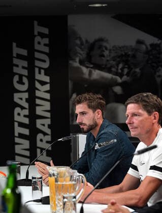 15 09 2021, xjhx, football UEFA Europa League, Eintracht Frankfurt training and press conference emspor, v l Kevin Trapp Eintracht Frankfurt , coach Oliver Glasner Eintracht Frankfurt zautz DFL DFB REGULATIONS PROHIBIT ANY USE OF PHOTOGRAPHS as IMAGE SEQUENCES and or QUASI VIDEO Frankfurt