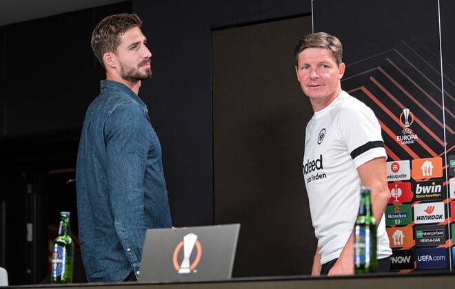 15 09 2021, xjhx, football UEFA Europa League, Eintracht Frankfurt training and press conference emspor, v l Kevin Trapp Eintracht Frankfurt , coach Oliver Glasner Eintracht Frankfurt zautz DFL DFB REGULATIONS PROHIBIT ANY USE OF PHOTOGRAPHS as IMAGE SEQUENCES and or QUASI VIDEO Frankfurt