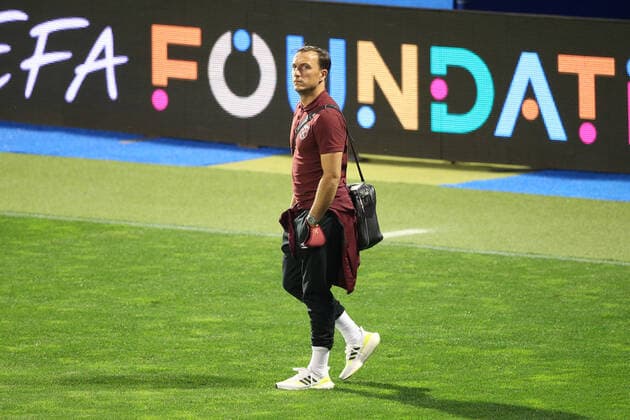 West Ham United Stadium Walk Mark Noble of West Ham United during the West Ham United Stadium Walk before the Europa League Group H match against Dinamo Zagreb at Stadion Maksimir, Zagreb Content Not Available For UK Newspapers Copyright: xPaulxChestertonx FIL-15876-0028