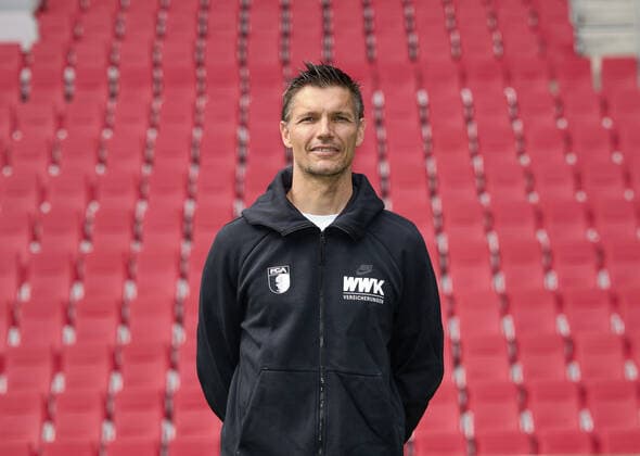 Frank Roßner rehab and athletic trainer FC Augsburg 1907 1 BL, portrait date 2021 2022,