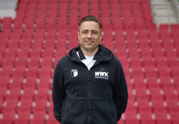 Christoph Sollors Physiotherapist FC Augsburg 1907 1 BL, portrait date 2021 2022,