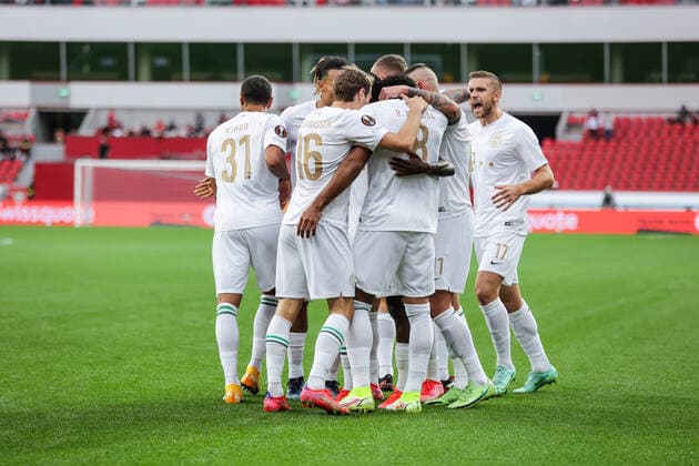 16 09 2021, Football, 2021 2022 season, UEFA Europa League, Group stage, Matchday 1, Bayer 04 Leverkusen Ferencvaros Budapest The players of Ferencvaros Budapest celebrate the goal to 0 1 by Ryan Mmaee Ferencvarosi TC Photo RHR Photo Dennis Ewert Leverkusen BayArena NRW Germany xRHR PHOTO DEx