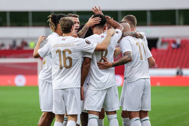 16 09 2021, Football, 2021 2022 season, UEFA Europa League, Group stage, Matchday 1, Bayer 04 Leverkusen Ferencvaros Budapest The players of Ferencvaros Budapest celebrate the goal to 0 1 by Ryan Mmaee Ferencvarosi TC Photo RHR Photo Dennis Ewert Leverkusen BayArena NRW Germany xRHR PHOTO DEx