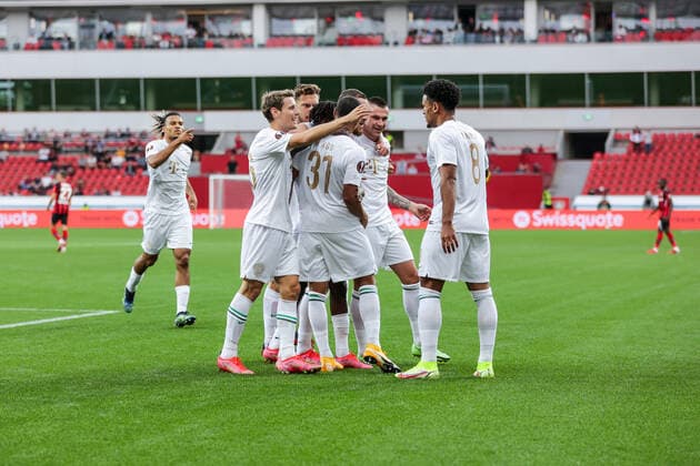 16 09 2021, Football, 2021 2022 season, UEFA Europa League, Group stage, Matchday 1, Bayer 04 Leverkusen Ferencvaros Budapest The players of Ferencvaros Budapest celebrate the goal to 0 1 by Ryan Mmaee Ferencvarosi TC Photo RHR Photo Dennis Ewert Leverkusen BayArena NRW Germany xRHR PHOTO DEx