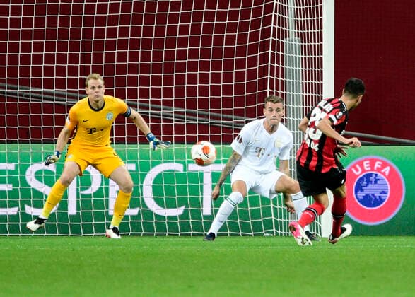 BayArena Leverkusen, 16 9 2021 Football UEFA Europa League Season 2021 Matchday 22 1, Bayer 04 Leverkusen B04 vs Ferencvaros Budapest FEB Exequiel Palacios B04 right footed goal to make it 1 1.
