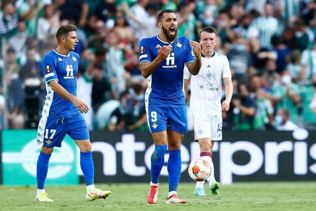 Fußball, EL, Real Betis Sevilla - Celtic Glasgow Mandatory Credit: Photo by Pressinphoto Shutterstock (12447623z) Borja Iglesias of Real Betis after scoring goal Real Betis v Celtic, UEFA Europa League 2021-2022, date 1. Football, Benito Villamarin Stadium, Sevilla, Spain - 16 Sep 2021 Editorial use only Real Betis v Celtic, UEFA Europa League 2021-2022, date 1. Football, Benito Villamarin Stadium, Sevilla, Spain - 16 Sep 2021 Editorial use only Copyright: xPressinphoto Shutterstockx 12447623z