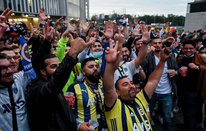 Football, EL, Fenerbahce Istanbul fans in Frankfurt