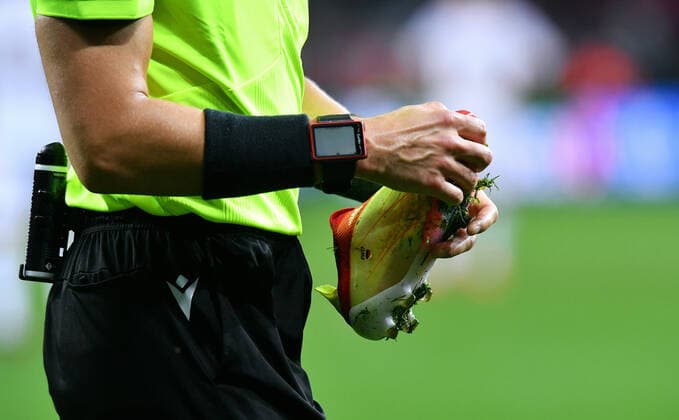 Football, UEFA Europa League, Men, 2020 2021 season, Group G, Matchday 1, BayArena Leverkusen, Bayer Leverkusen red Ferencvaros Budapest white s Treimanis LVA with Florian Wirtz shoe LEV UEFA REGULATES PROHIBIT ANY USE OF PHOTOGRAPHS AS IMAGE SEQUENCES AND OR QUASI VIDEO.