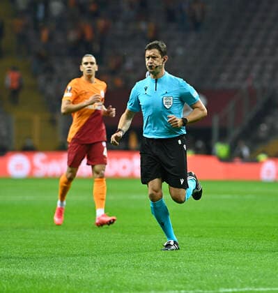 Referee Matej Jug during the UEFA Europa League Group E match between Galatasaray and Lazio at Turk Telekom Stadium in Istanbul , Turkey on September 16, 2021. 