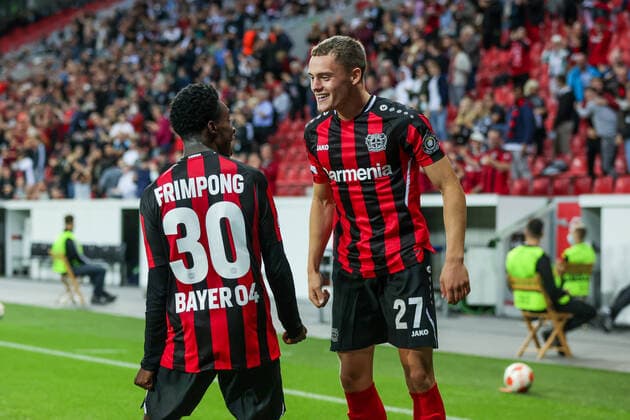 16 09 2021, Football, 2021 2022 season, UEFA Europa League, Group stage, Matchday 1, Bayer 04 Leverkusen Ferencvaros Budapest v l Jeremie Frimpong Bayer 04 Leverkusen , Florian Wirtz Bayer 04 Leverkusen celebrate scoring 2 1 Photo RHR Foto Dennis Ewert Leverkusen BayArena NRW Germany xRHR FOTO DEx