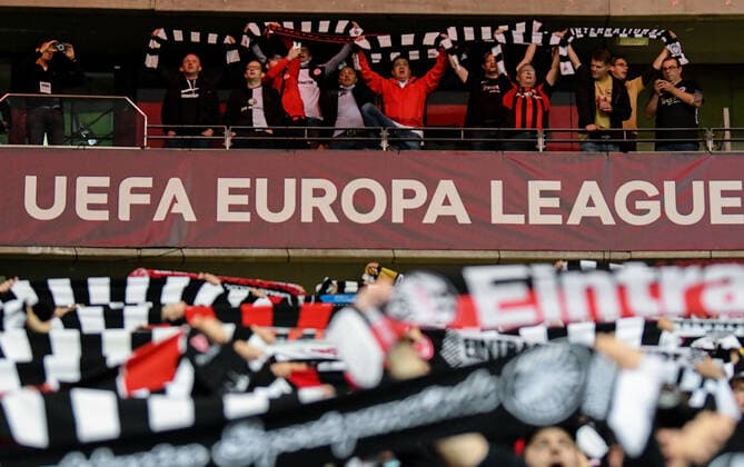16 09 2021, xpsx, football UEFA Europa League, Eintracht Frankfurt Fenerbahce SK Istanbul v l Eintracht fans spectators scarf UEFA Europa Leaque branding schriftzug logo DFL DFB REGULATIONS PROHIBIT ANY USE OF PHOTOGRAPHS as IMAGE SEQUENCES and or QUASI VIDEO emspor Frankfurt