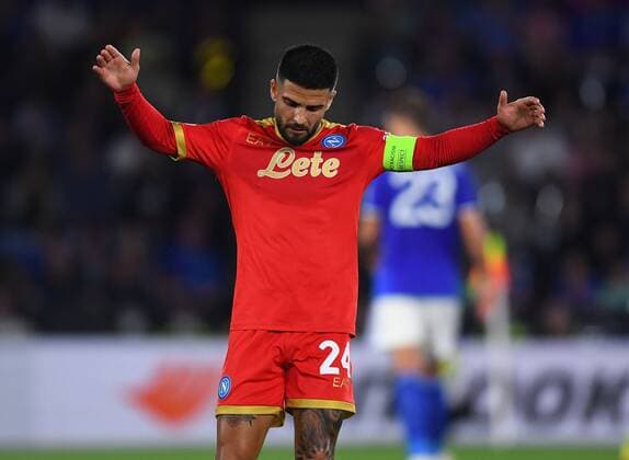 Fußball, EL, Leicester City - SSC Neapel Mandatory Credit: Photo by Anna Gowthorpe Shutterstock (12447006w) Lorenzo Insigne of Napoli is frustrated after his team miss chances in the first half Leicester City v Napoli, UEFA Europa League, Group C, Football, The King Power Stadium, Leicester, UK - 16 Sep 2021 EDITORIAL USE ONLY No use with unauthorised audio, video, data, fixture lists, club league logos or live services. Online in-match use limited to 120 images, no video emulation. No use in betting, games or single club league player publications. Leicester City v Napoli, UEFA Europa League, Group C, Football, The King Power Stadium, Leicester, UK - 16 Sep 2021 EDITORIAL USE ONLY No use with unauthorised audio, video, data, fixture lists, club league logos or live services. Online in-match use limited to 120 images, no video emulation. No use in betting, games or single club league player publications. Copyright: xAnnaxGowthorpe Shutterstockx 12447006w