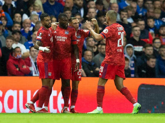 Fußball, EL, Glasgow Rangers - Olympique Lyon Football - 2021 2022 UEFA Europa League - Group A, Round One - Glasgow Rangers vs Lyon - Ibrox stadium - Thursday 16th September 2021 Karl Toko Ekambi of Olympique Lyonnais scores to make it 1-0 