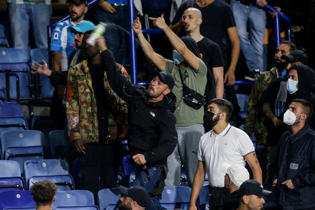 Mandatory Credit: Photo by Robbie Stephenson JMP Shutterstock (12447737bx) Crowd trouble between the Leicester City and Napoli fans at the end of their UEFA Europa League group stage fixture Leicester City v Napoli, UK - 16 Sep 2021 Editorial use only Leicester City v Napoli, UK - 16 Sep 2021 Editorial use only  Copyright: xRobbiexStephenson JMP Shutterstockx 12447737bx