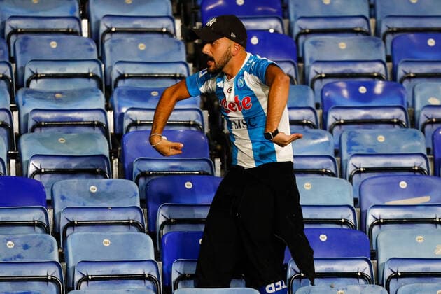 16th September 2021; King Power, Leicester, England; UEFA Europa League Football, Leicester City versus Napoli; A Napoli fan shouts abuse and gesticulate during crowd trouble after the final whistle  ActionPlus12323133 GrahamxWilson