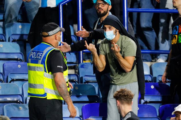 16th September 2021; King Power, Leicester, England; UEFA Europa League Football, Leicester City versus Napoli; Napoli fans protest to police officers during crowd trouble after the final whistle  ActionPlus12323138 GrahamxWilson