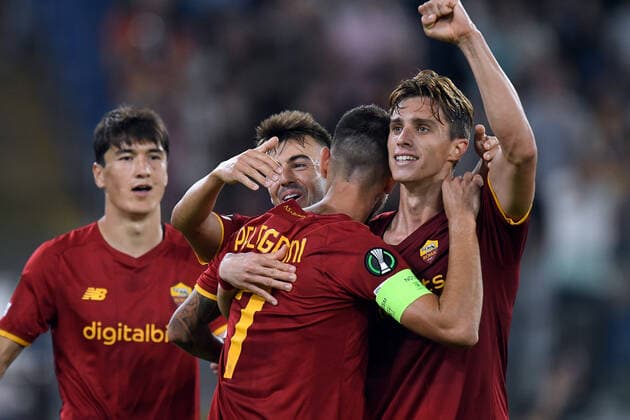 16th September 2021: Stadio Olimpico, Rome, Italy; Europa Conference League football, AS Roma versus CSKA Sofia; Roma s players celebrates after scoring the goal for 3-1  ActionPlus12323178 Allshotlive