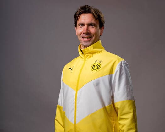 Johannes Wieber; Borussia Dortmund; 1.BL, Porträttermin 2021 2022 Foto: BVB A.Simoes via TEAM2sportphoto Borussia Dortmund Porträt 2021 2022 Team2