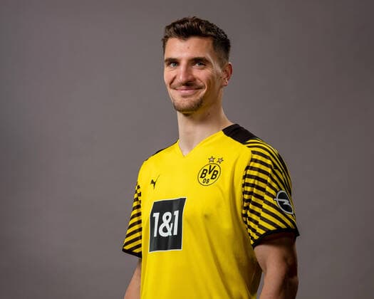 Thomas Meunier; Borussia Dortmund; 1.BL, Porträttermin 2021 2022 Foto: BVB A.Simoes via TEAM2sportphoto Borussia Dortmund Porträt 2021 2022 Team2