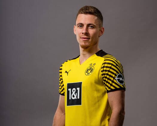 Thorgan Hazard; Borussia Dortmund; 1.BL, Porträttermin 2021 2022 Foto: BVB A.Simoes via TEAM2sportphoto Borussia Dortmund Porträt 2021 2022 Team2