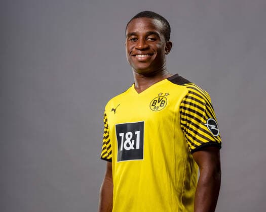 Youssoufa Moukoko; Borussia Dortmund; 1.BL, Porträttermin 2021 2022 Foto: BVB A.Simoes via TEAM2sportphoto Borussia Dortmund Porträt 2021 2022 Team2
