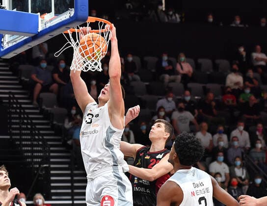 18 09 2021 Basketball Season 2021 2022 2 Bundesliga Pro A 01 Matchday Nürnberg Falcons Basketball Club NBC Artland Dragonss OGo Jonathan Maier 13, Nürnberg Falcons BC NBC