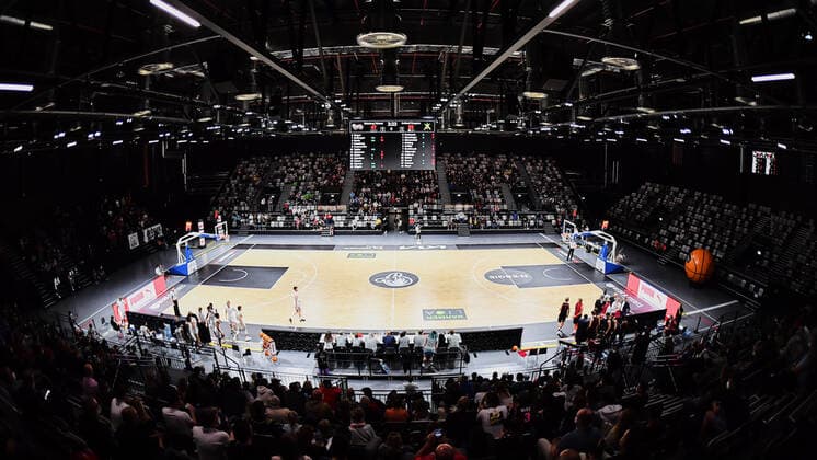 18 09 2021 Basketball Season 2021 2022 2 Bundesliga Pro A 01 Matchday Nuremberg Falcons Basketball Club NBC Artland Dragonss OGo Symbol Picture Symbol Photo Feature Impression Playing Field Hall