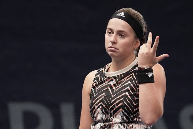 Tennis WTA Tournament Luxembourg BGLBNPParibas Open 2021, 19 09 2021, Tennis WTA Tournament Luxembourg, BGLBNPParibas Open 2021, BGL BNP Paribas Open, 2021, Luxembourg, Kockelscheuer, CK Sportcenter, final, singles, final womens singles vl Jelena Ostapenko Latvia, LAT shows emotions, frustration