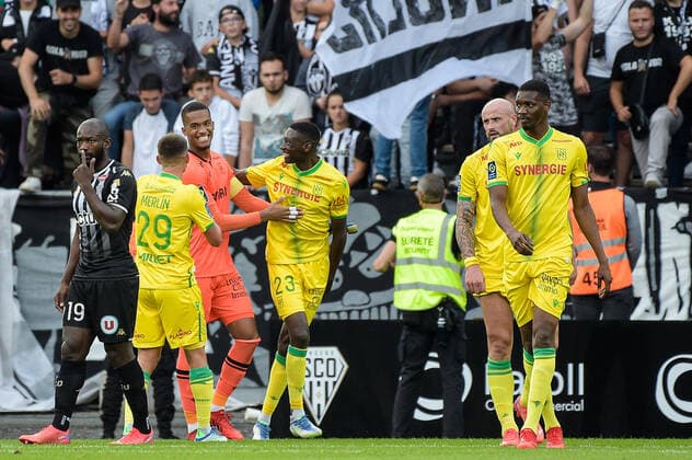 Fin du match - Joie des joueurs de l equipe Nantes apres sa victoire - Quentin MERLIN ( 29 - Nantes ) - Alban LAFONT ( 1 - Nantes ) - FOOTBALL : Angers vs Nantes - Ligue 1 - Angers - 19 09 2021 FedericoPestellini Panoramic 