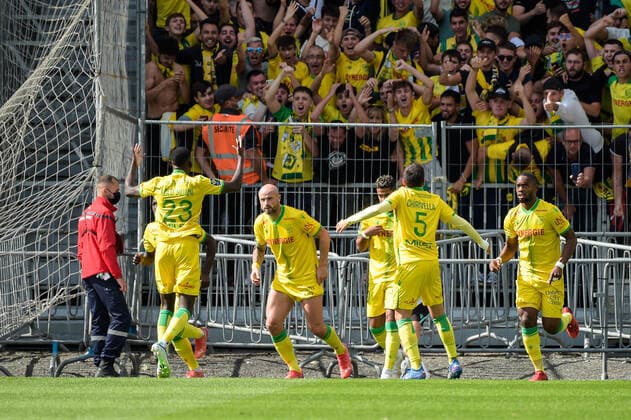 Joie des joueurs de l equipe Nantes apres le but de Ludovic BLAS ( 10 - Nantes ) - FOOTBALL : Angers vs Nantes - Ligue 1 - Angers - 19 09 2021 FedericoPestellini Panoramic 
