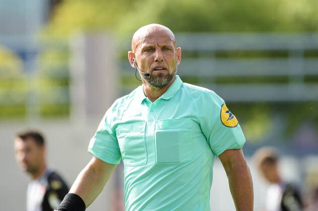 Benoit Millot ( arbitre principal ) - FOOTBALL : Angers vs Nantes - Ligue 1 - Angers - 19 09 2021 FedericoPestellini Panoramic 