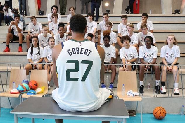 Clinic Rudy Gobert YOP Change le Game en presence de Rudy Gobert au Gymnase Lippmann basket-ball: Clinic Rudy Gobert - YOP - 19 09 2021 JonathanRebboah Panoramic 