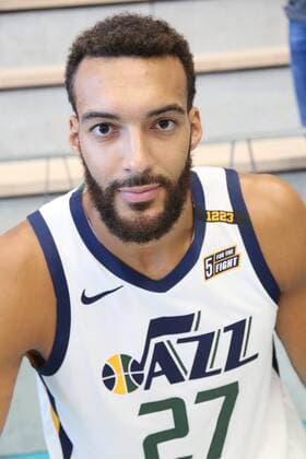 Clinic Rudy Gobert YOP Change le Game en presence de Rudy Gobert au Gymnase Lippmann basket-ball: Clinic Rudy Gobert - YOP - 19 09 2021 JonathanRebboah Panoramic 