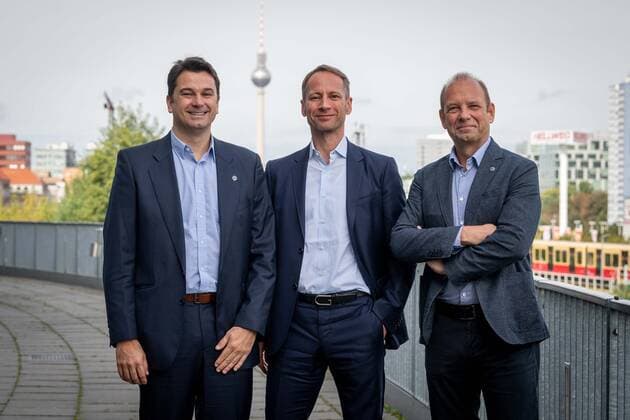 Basketball Berlin 21 09 2021 season 2021 2022 Alba Berlin season press conference Israel Gonzalez Alba Berlin, coach li Axel Schweitzer chairman of the supervisory board Marco Baldi managing director re