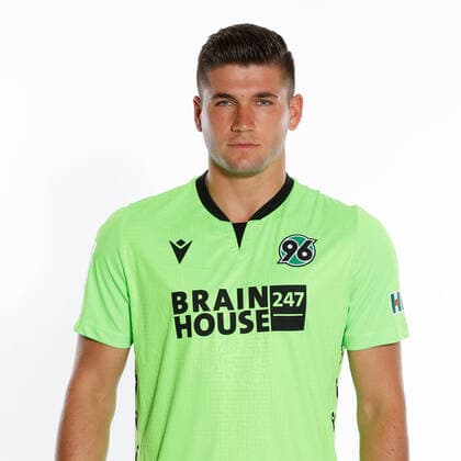 Marlon Sündermann - Porträttermin Hannover 96, GER, Fussball, Fußball, 2021 2022, 2. Bundesliga, 2.BL, 2. BL, Porträt, Studio, Shooting, Studioshooting; Foto via: Hannover96