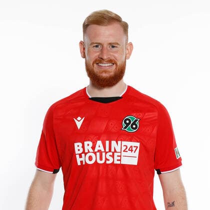 Sebastian Kerk - Porträttermin Hannover 96, GER, Fussball, Fußball, 2021 2022, 2. Bundesliga, 2.BL, 2. BL, Porträt, Studio, Shooting, Studioshooting; Foto via: Hannover96