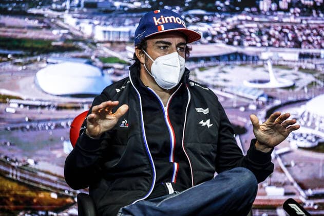 F1 Grand Prix of Russia 14 Fernando Alonso (ESP, Alpine F1 Team), F1 Grand Prix of Russia at Sochi Autodrom on September 23, 2021 in Sochi, Russia. (Photo by Xavi Bonilla DPPI FIA Pool via HOCH ZWEI) Sochi Friuli - Dacia Arena stadium Russia Poolfoto HOCH ZWEI Pool Xavi Bonilla DP ,EDITORIAL USE ONLY