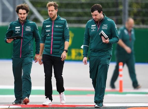 6657251 23.09.2021 Aston Martin s driver Sebastian Vettel walks during preparations for the 2021 Formula One Russian Grand Prix, at the Sochi Autodrom racing circuit, in Sochi, Russia. Formula One Russian Grand Prix will be held in Sochi from 24 to 26 September. Vladimir Astapkovich Sputnik Russia Motor Formula 1 Preparations  585772463ed4f0e7